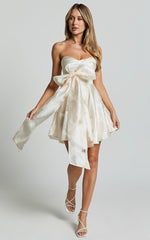 Adalia Mini Dress - Strapless Sweetheart Dress With A Oversized Bow in Cream