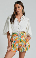Amalie The Label - Noemie Linen Blend High Waisted Belted Tailored Shorts in Manhattan Print