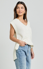 Cadha Vest - Knit Sweater Vest in Cream