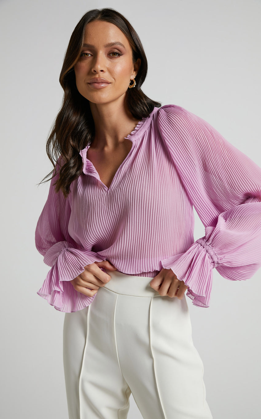 Kerray Top - V Neck Long Sleeve Pleated Top in Lilac